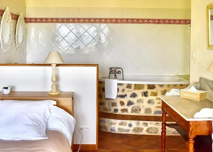 De Peyrefitte Lescure