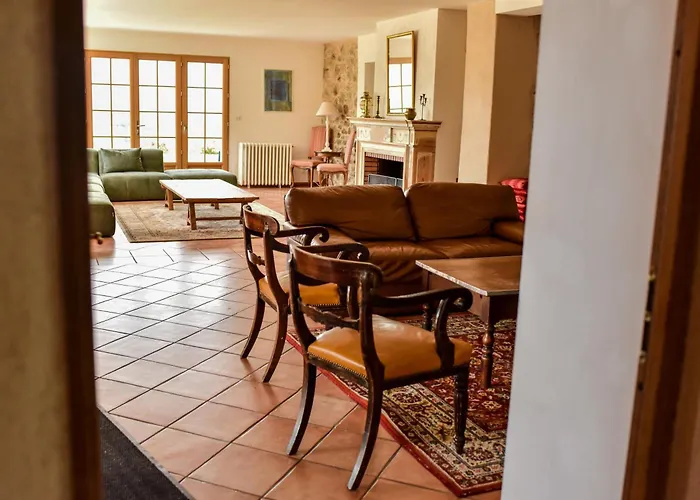 De Peyrefitte * Lescure