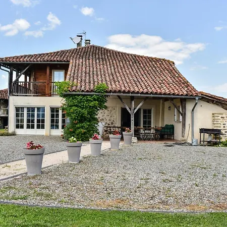 De Peyrefitte Holiday home *